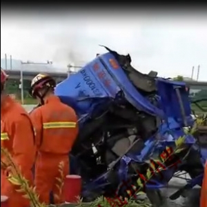 S@·܇ՈD߅ˣС_܇Ҫһzze...