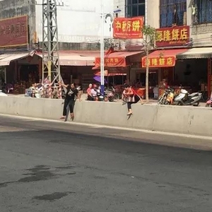 324(gu)βЩ؝DԽ^(gu)һ׸ߵˮo(h)ߵR·(du)